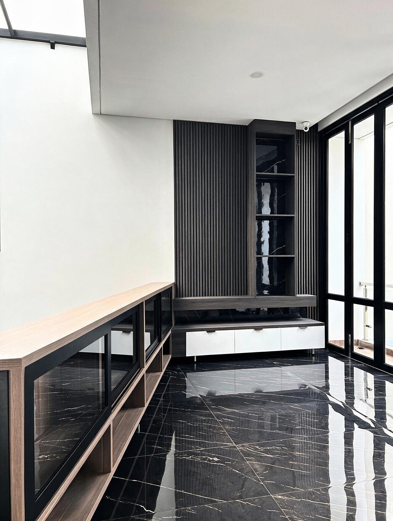 Edge — 4
